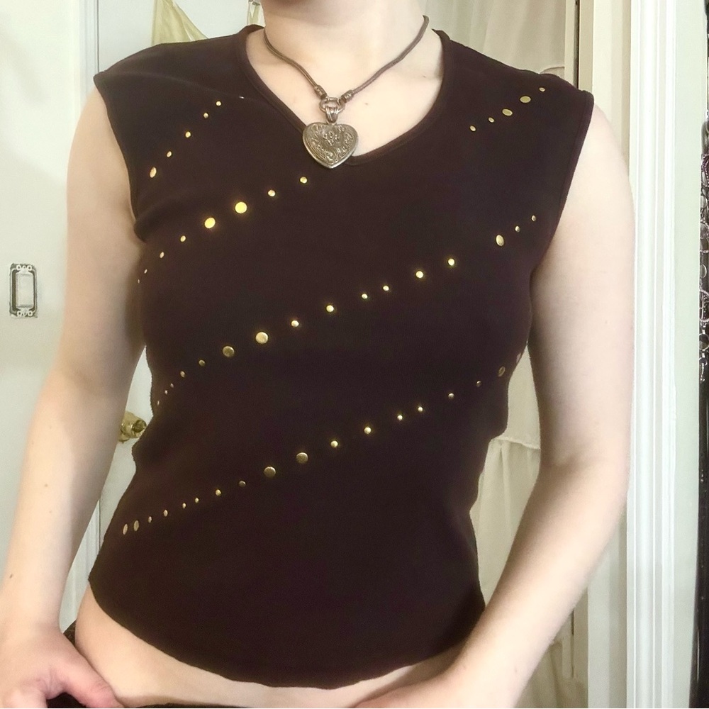 BROWN 90s Y2K SLEEVELESS SHIRT VEST GOLD STUDS GRUNGE GOTH PUNK VINTAGE